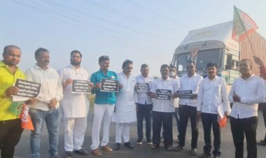 पुणे-नाशिक महामार्गावर खेड तालुका भाजपा युवामोर्चा कडून रास्ता रोको