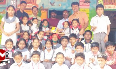 गडद येथील जिल्हा परिषद प्राथमिक शाळेच्या 'द वेलकम' या नाटकाचा बीटस्तरावर प्रथम क्रमांक