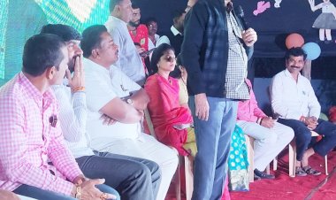 स्नेहसंमेलनामुळे विद्यार्थ्यांच्या कलागुणांना वाव मिळतो - आमदार दिलीप मोहिते पाटील