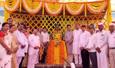 Rajgurungar | हुतात्मा राजगुरू,भगतसिंग,सुखदेव पुण्यतिथी तथा शहीददिनी अनेक मान्यवरांकडून अभिवादन