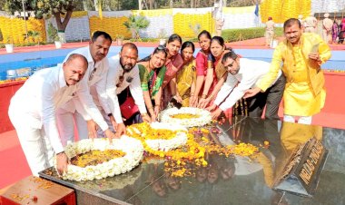 हुसेनिवाला बॉर्डर फिरोजपूर पंजाब येथे शहीदांना अभिवादन 