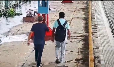 Mumbai | रेल्वे समोर बाप लेकाची आत्महत्या ; घटना सीसीटीव्ही मध्ये कैद