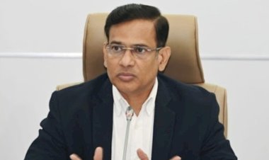 मतदार यादीत नाव नसलेल्या पात्र व्यक्तींनी नाव नोंदणी करावी - जिल्हाधिकारी डॉ. सुहास दिवसे