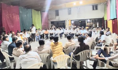 Rajgurunagar Traders Federation welcomes | तुकाराम मुंडे यांच्या धाडसत्राचे राजगुरुनगर व्यापारी महासंघाकडून स्वागत ; व्यपारी संघाची बैठक संपन्न 
