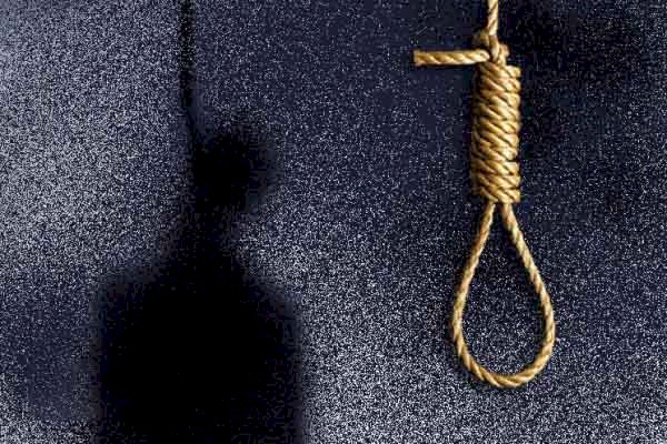 गुळाणी घाटात एकाची गळफास घेऊन आत्महत्या